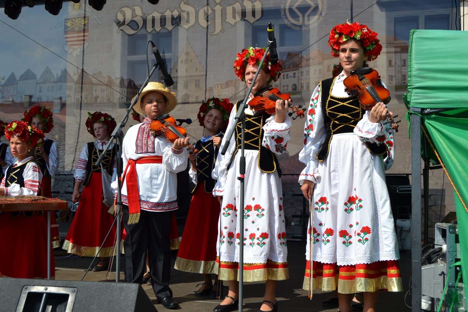 1BardejovskyJarmok-fMochnacky.jpeg