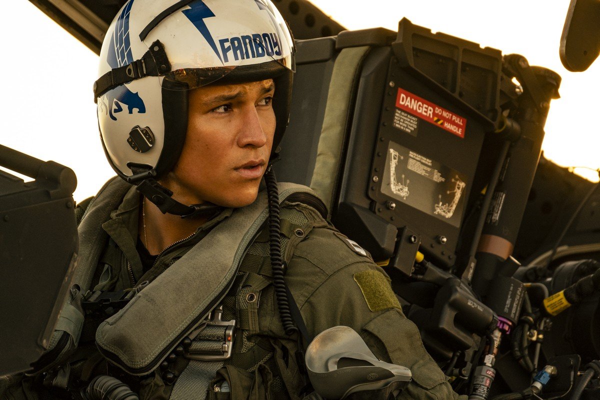 top-gun-maverick-03.jpg