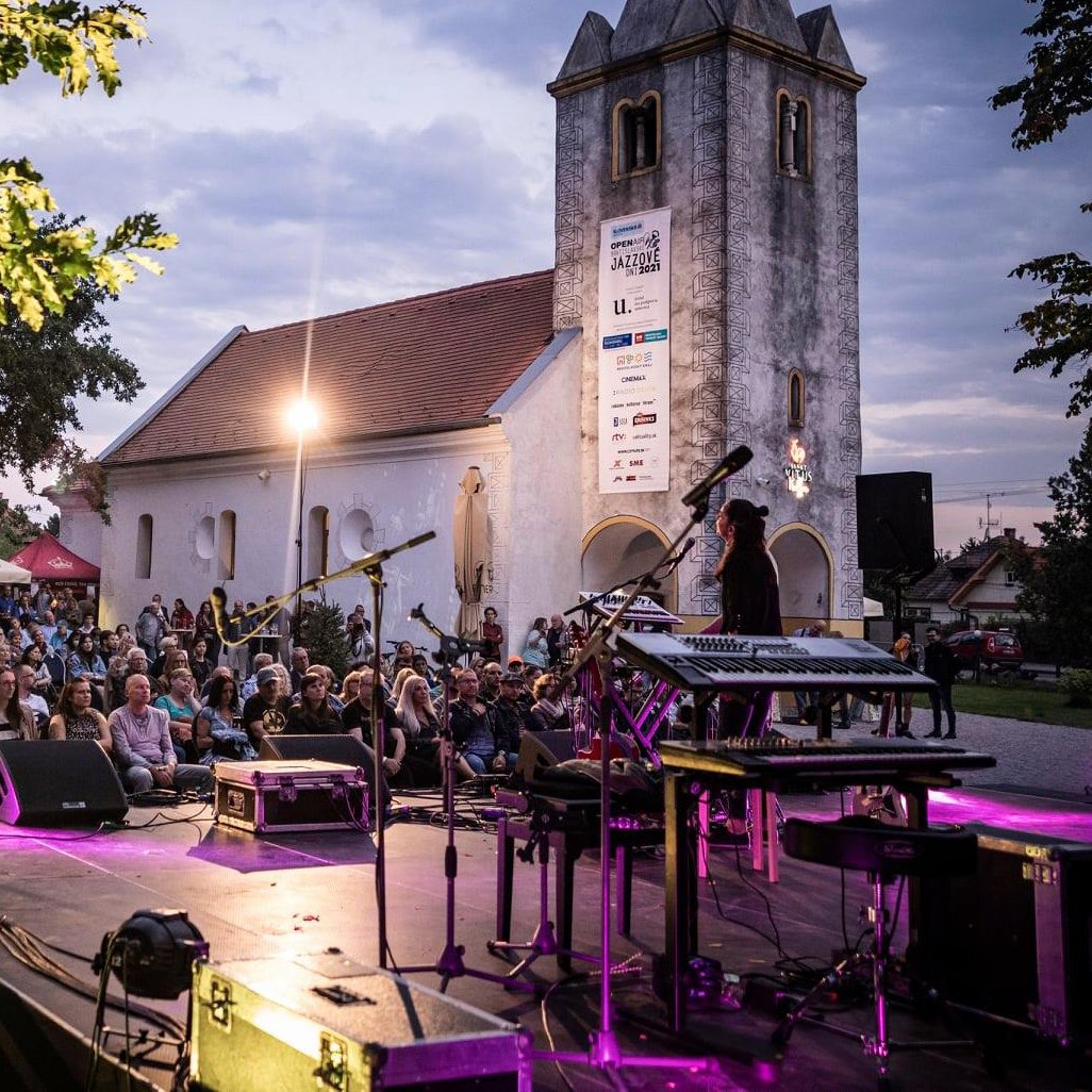 Open-air jazzáky už o mesiac, vystúpi aj Samuel Hošek
