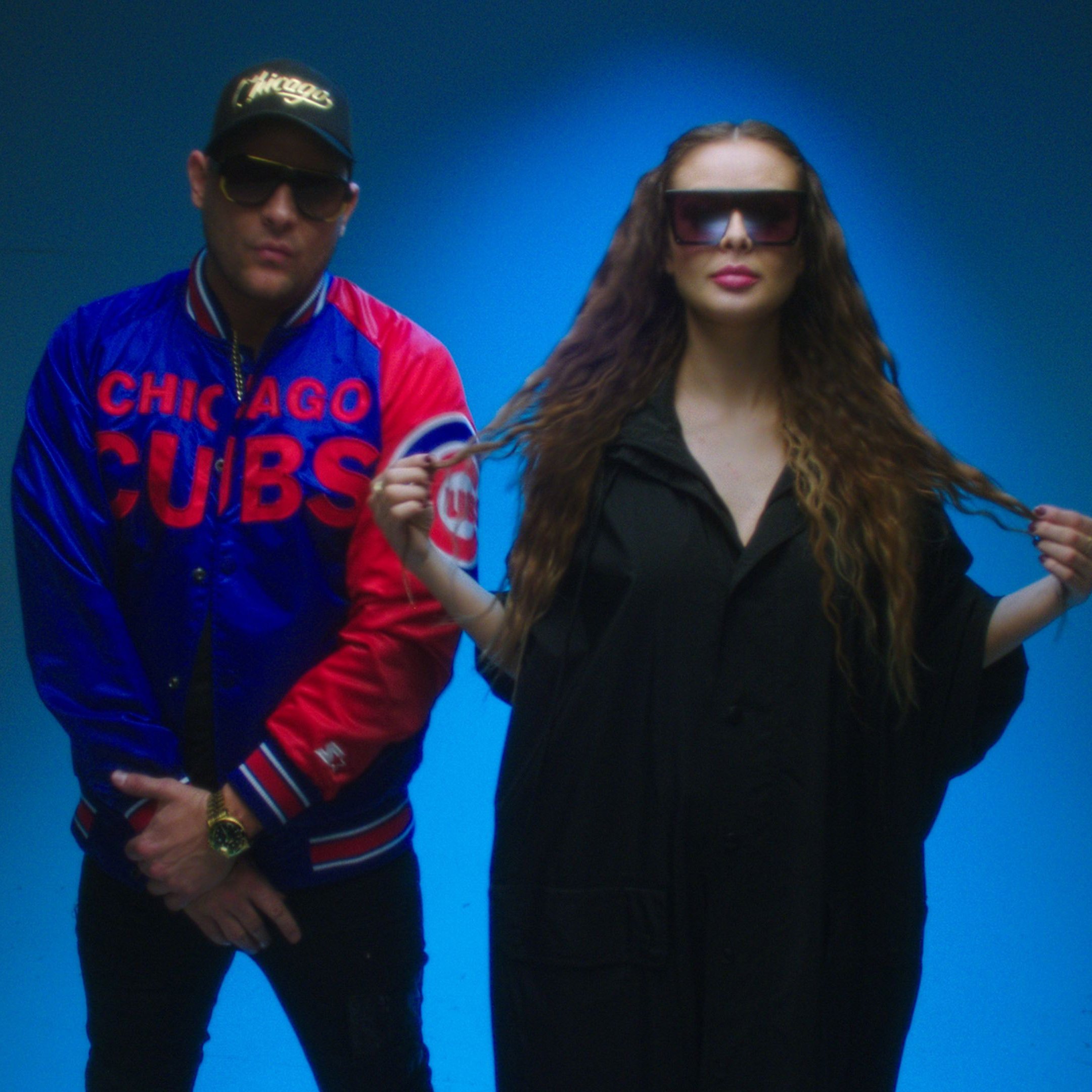 Tomi Popovič a Monika Bagárová v spoločnej skladbe „Karma“, v ktorom si zahral aj obľúbený pár z Love Island!