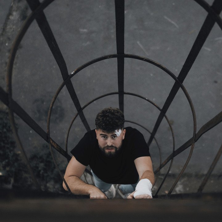 Lauko so sólo projektom predstavuje emotívnu skladbu Most