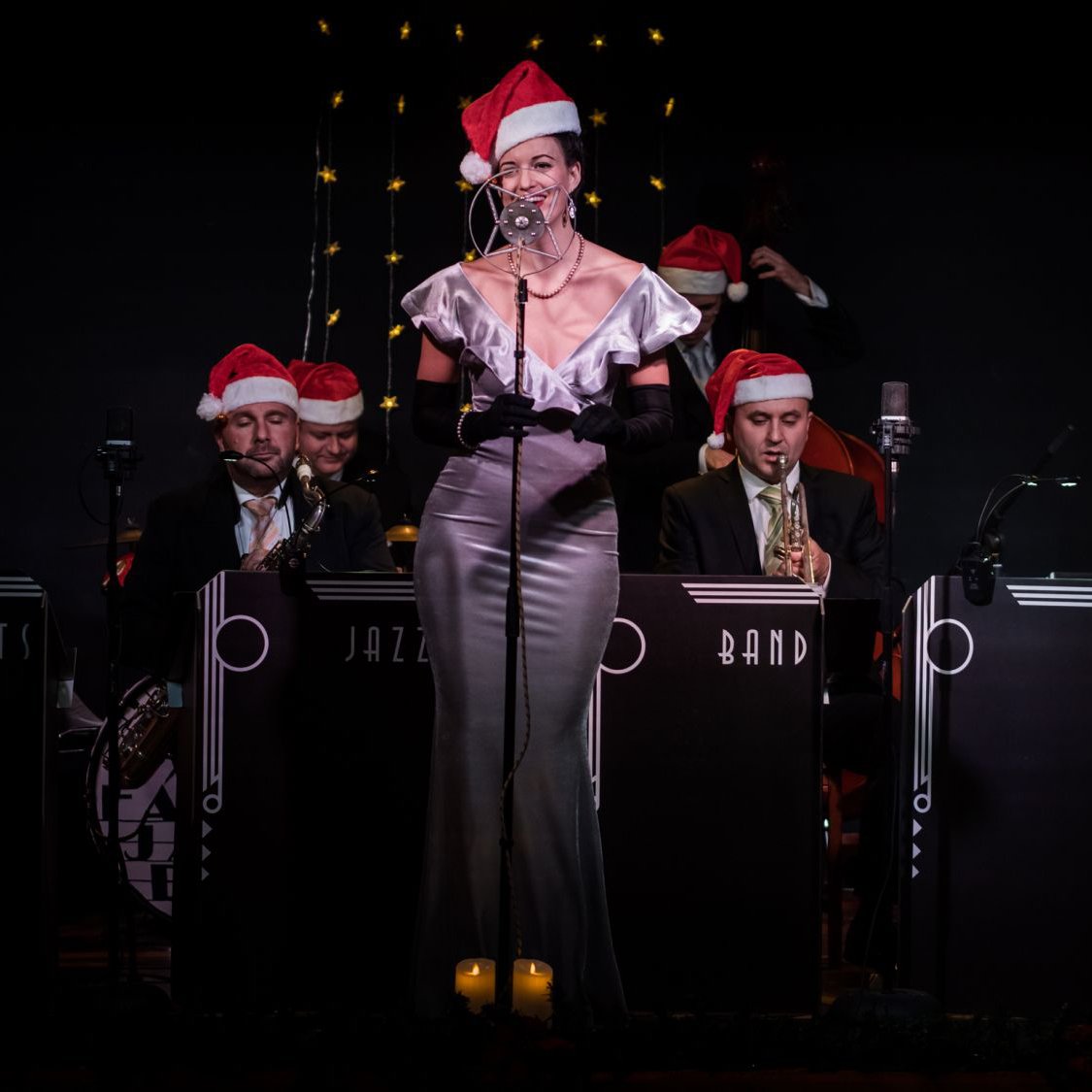 Zažite čarovnú atmosféru nadchádzajúcich Vianoc v rytme swingu  26. novembra v legendárnom bratislavskom Véčku