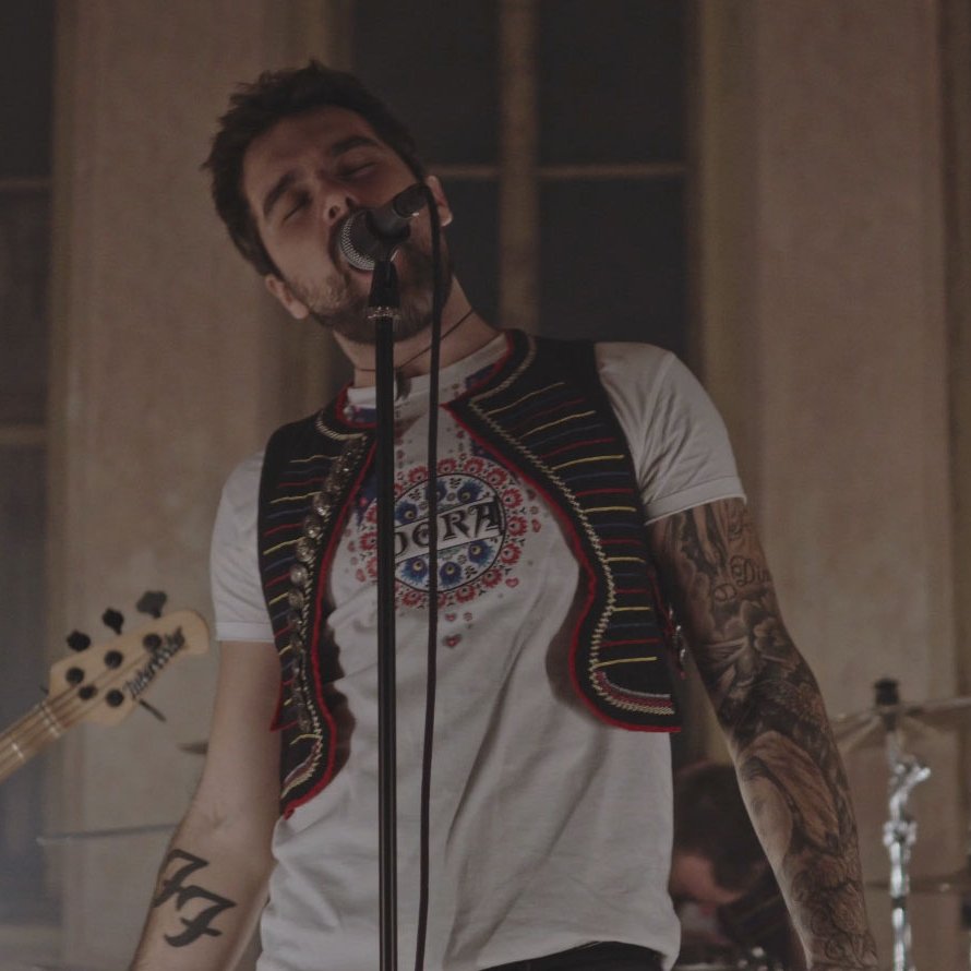 Kapela Dora vdýchla rockové tóny ľudovej piesni Nepovedz ty dievča materi