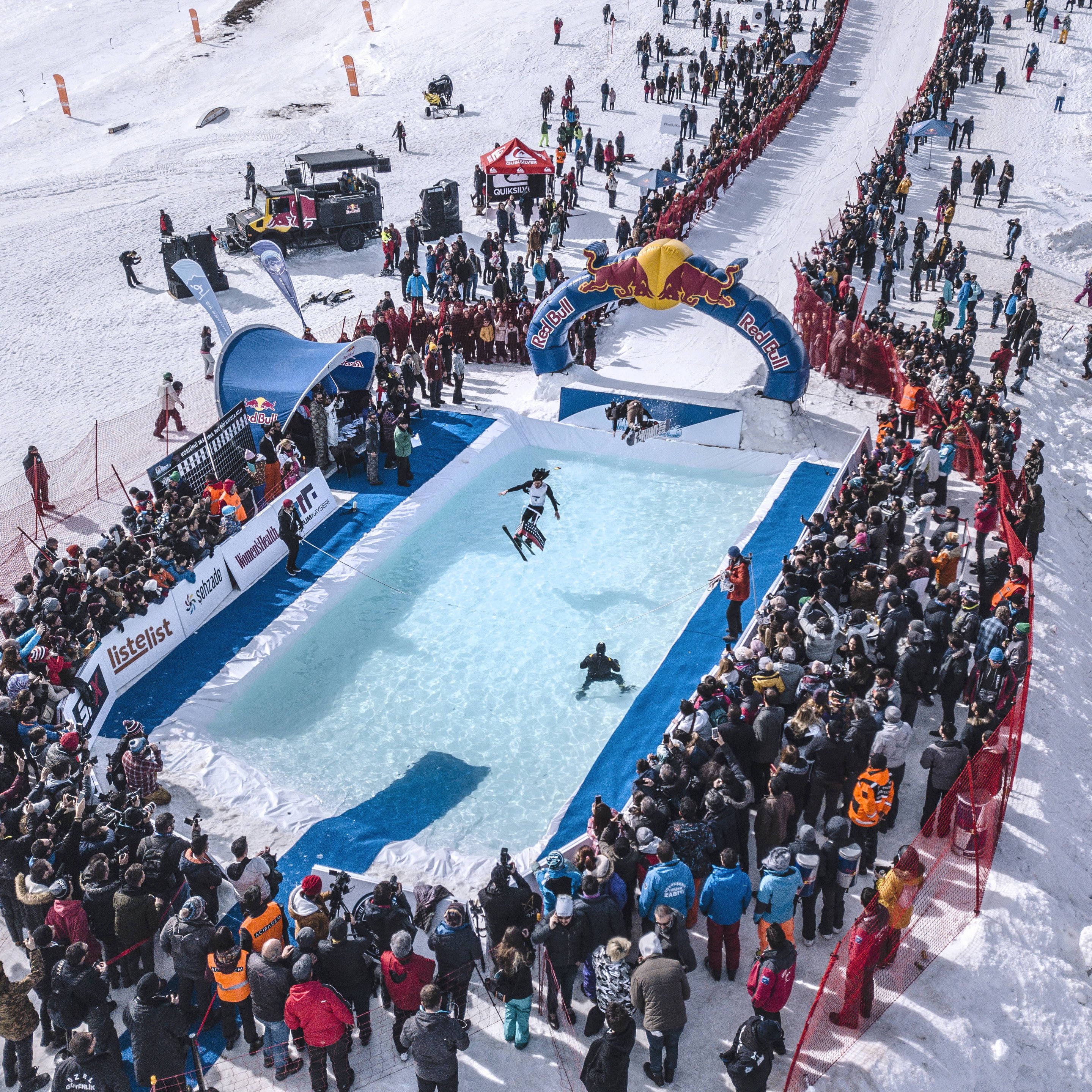 Blázni na svah! Prichádza Red Bull Jump & Freeze