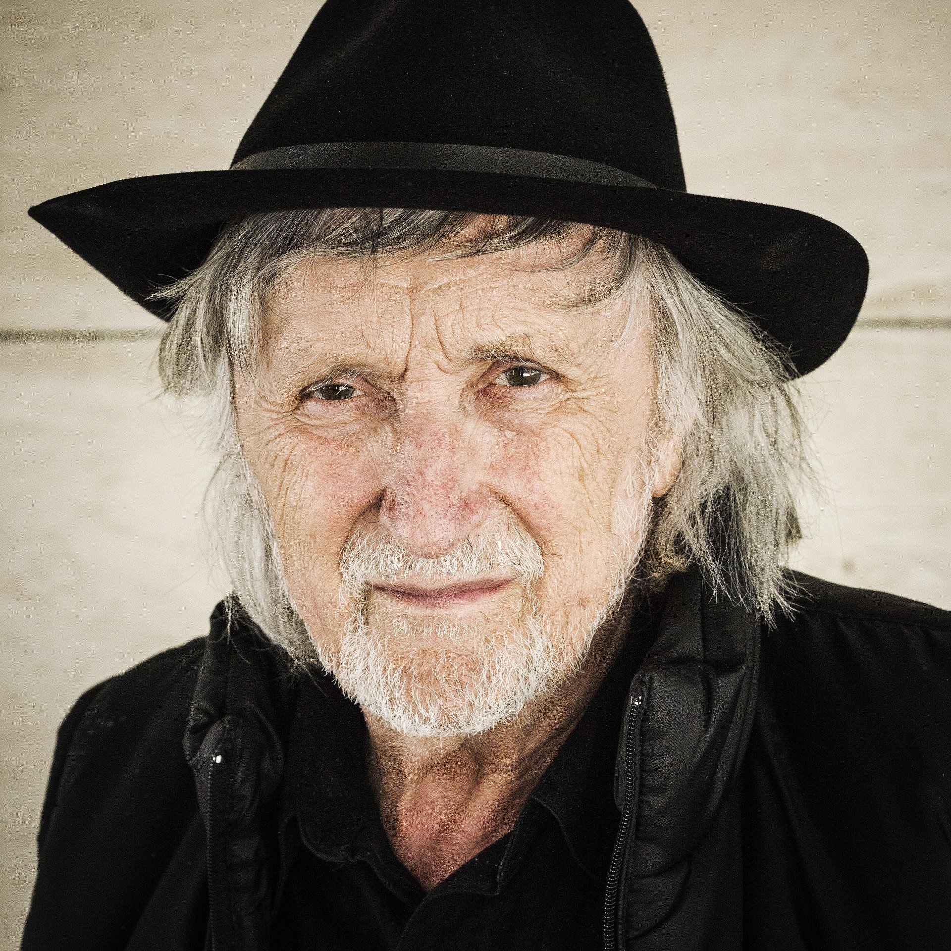 Životným krédom režiséra Juraja Jakubiska  bolo naplniť diváka úžasom