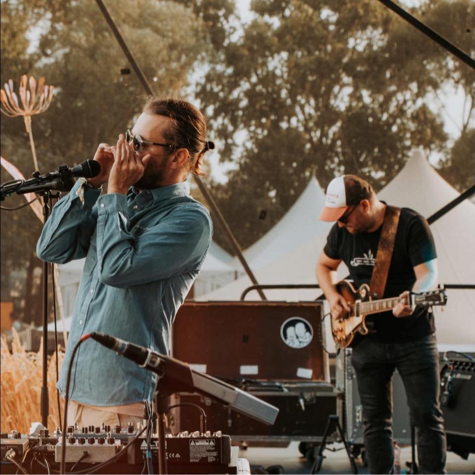 Robert Pospiš & Martin Sillay vydávajú singel Spievaj mi, spievaj