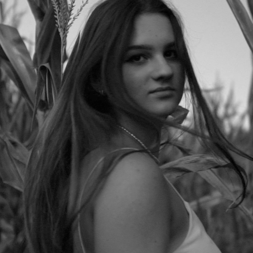 Gréta Pogány suverénne v zasnených spevových linkách debutu Kifo