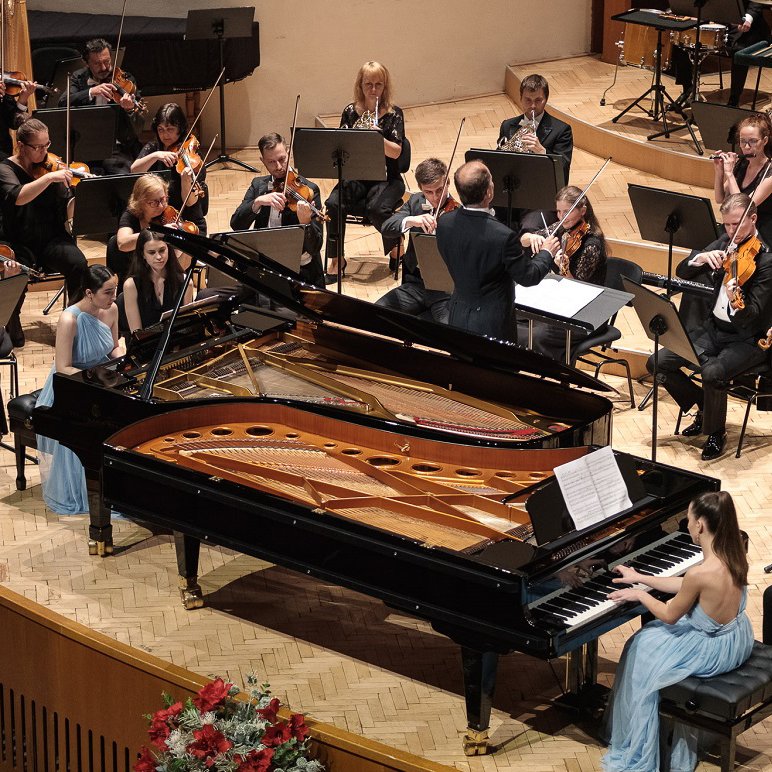 Študenti ako plnohodnotní hráči v orchestri