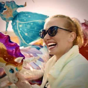 Hrdza prichádza s veselou novinkou Beťar ďivka. Inšpirovala jej frontmana osobná skúsenosť?