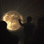 Umenie, ktoré ožíva v tme jesenných nocí: Od piatka do nedele žiari v Bratislave festival súčasného umenia Biela noc