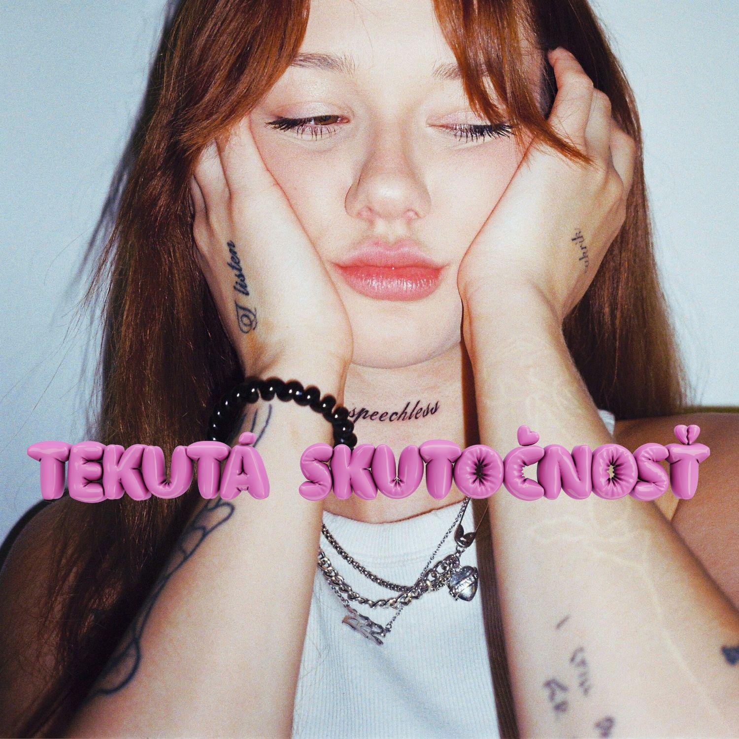 Od Tiktoku až k albumu, mladý talent na vzostupe!  Interpretka roka - Ruka Hore Awards 2022 Call Dominika vydala dlho očakávaný album “Tekutá skutočnosť”!