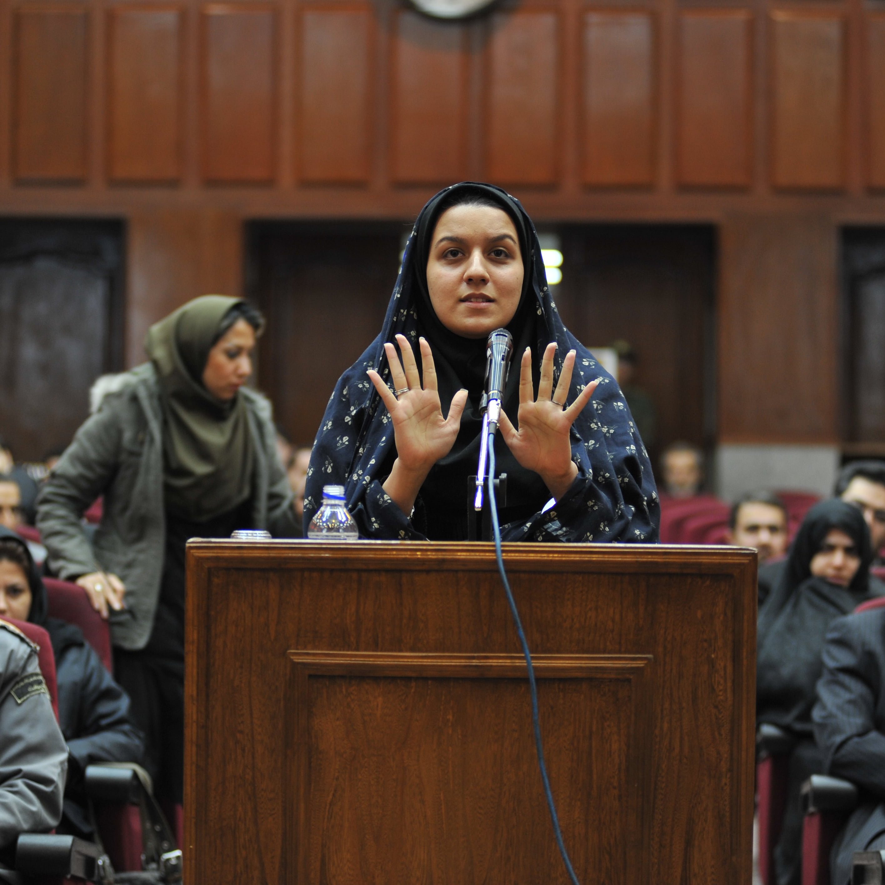 Pozerali ste už niekedy film prstami?