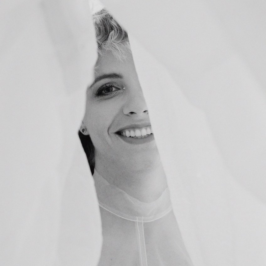 Oficiálny spot 17. ročníka Filmového festivalu inakosti oslavuje queer lásku, priateľstvá a súdržnosť komunity