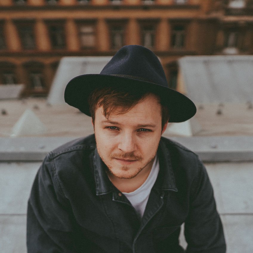 Thom Artway pripravuje nový album, prvý singel venoval synovi